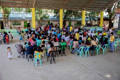 An ARMS team at work during an outreach.